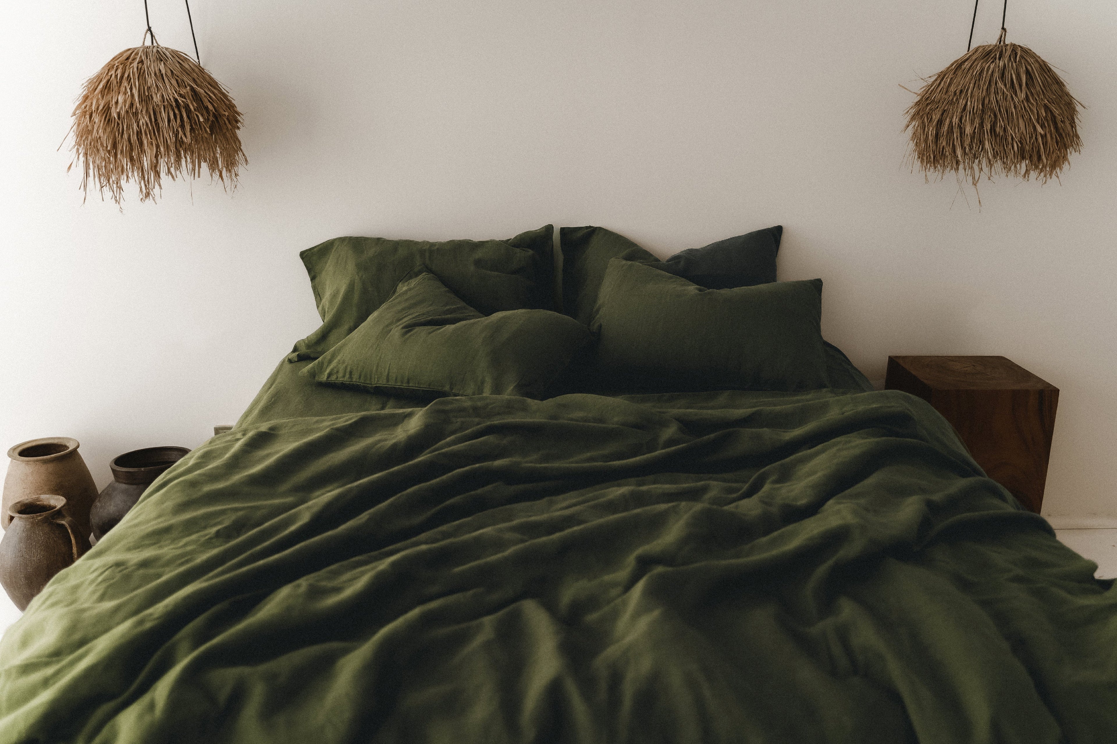 Machine vs. Hand Wash: What’s Best for Your Linen