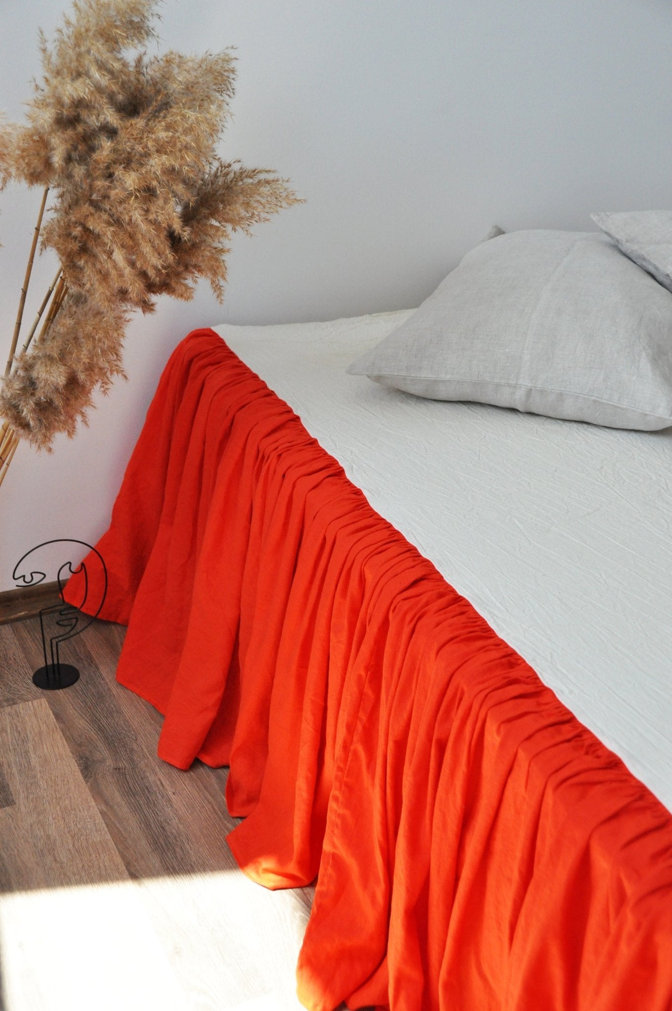 Bed skirts - True Things