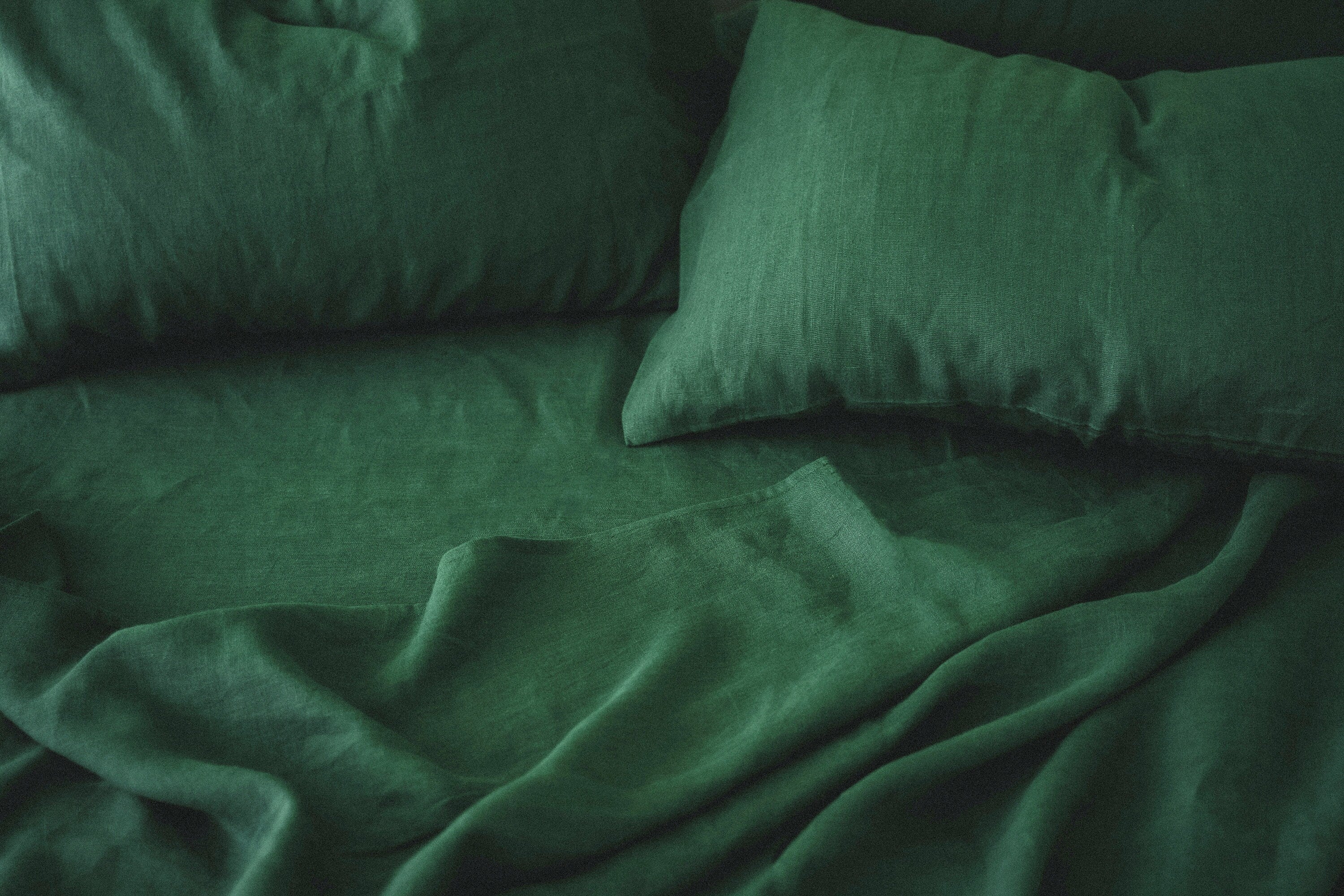 READY TO SHIP Forest green softened linen sheet set King flat sheet and King fitted sheet and 2 King pillowcases Emerald green bedding set