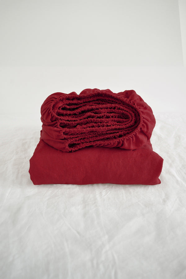 Maroon fitted sheet