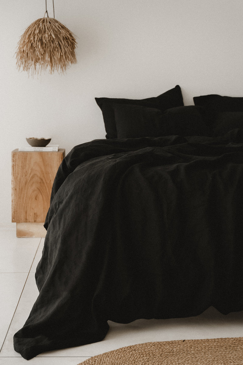 Black sheet set