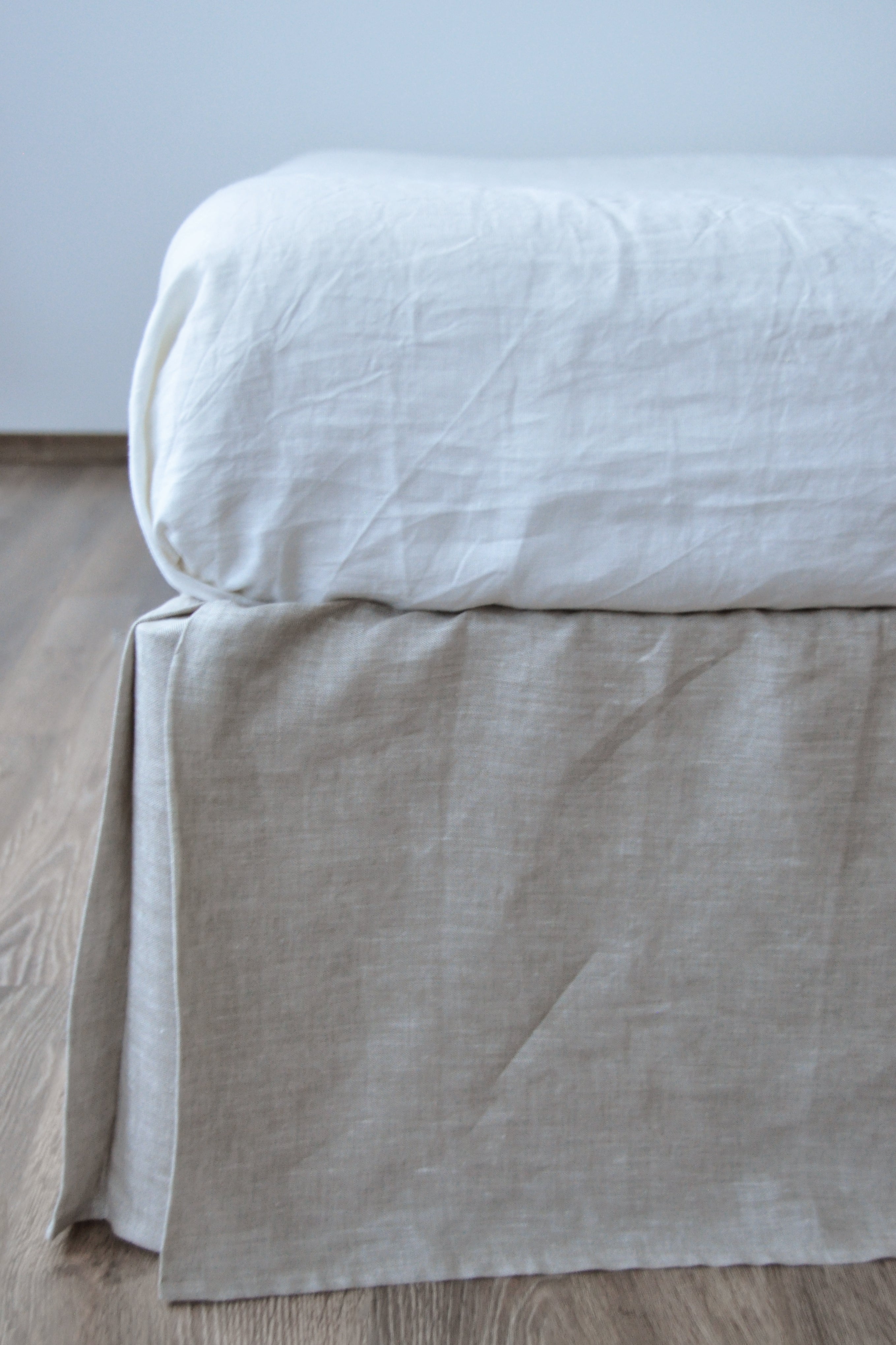 Jupe de lit sur mesure en lin non teint