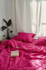 Fuchsiafarbener Bettbezug