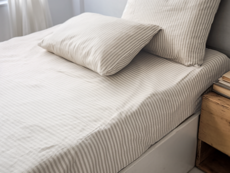 Thin beige stripe sheet set