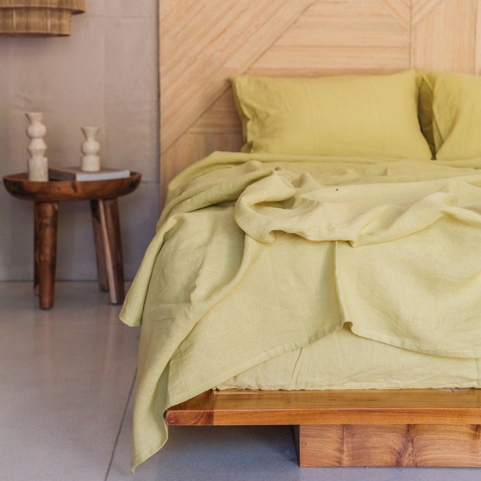 "Chartreuse yellow sheet set - True Things"