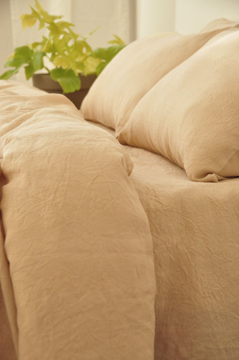 "Caramel pillowcase - True Things"