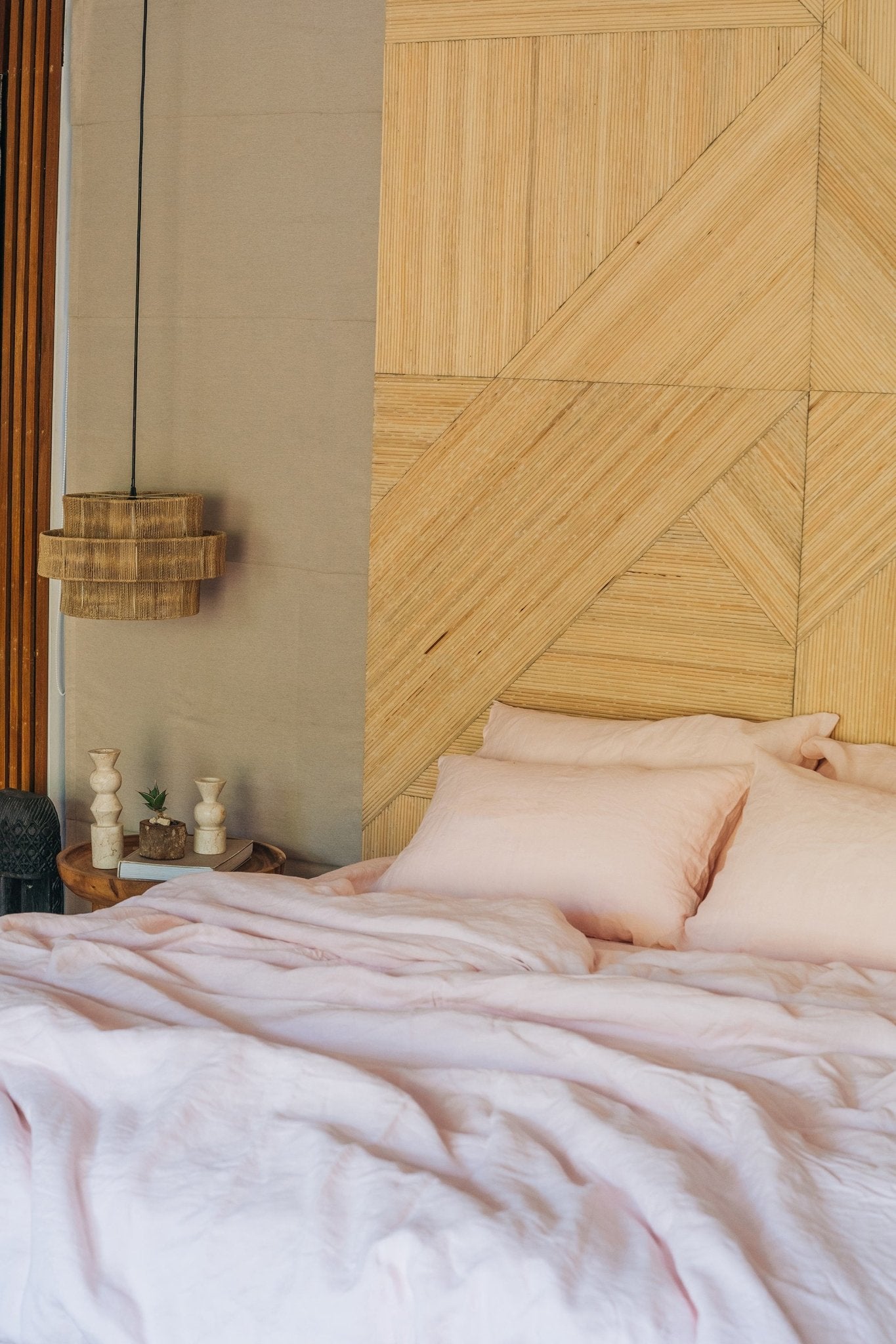 "Blush pink pillowcase - True Things"