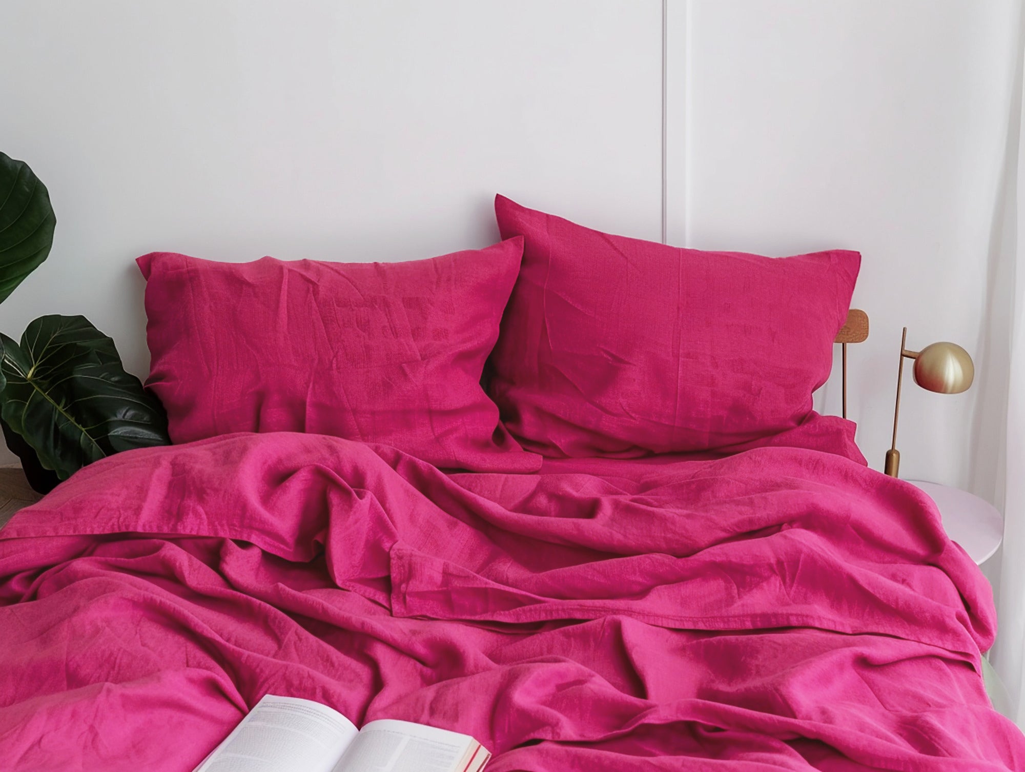 Fuchsia fitted sheet