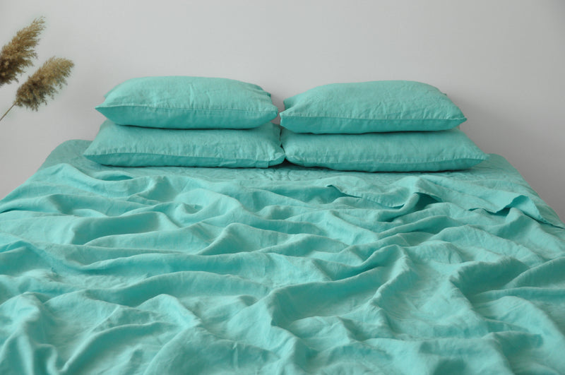 Cyan fitted sheet
