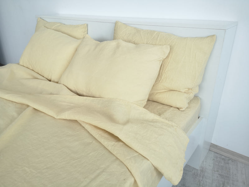 Pastel yellow sheet set