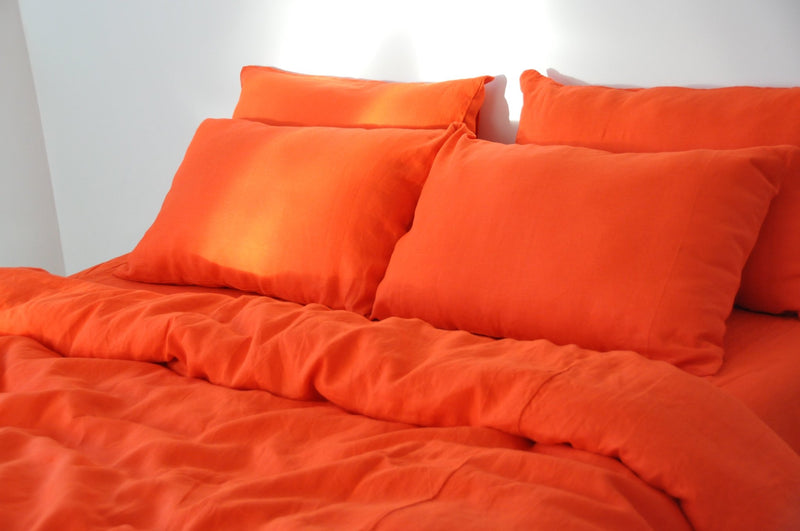 Bright orange duvet cover - True Things