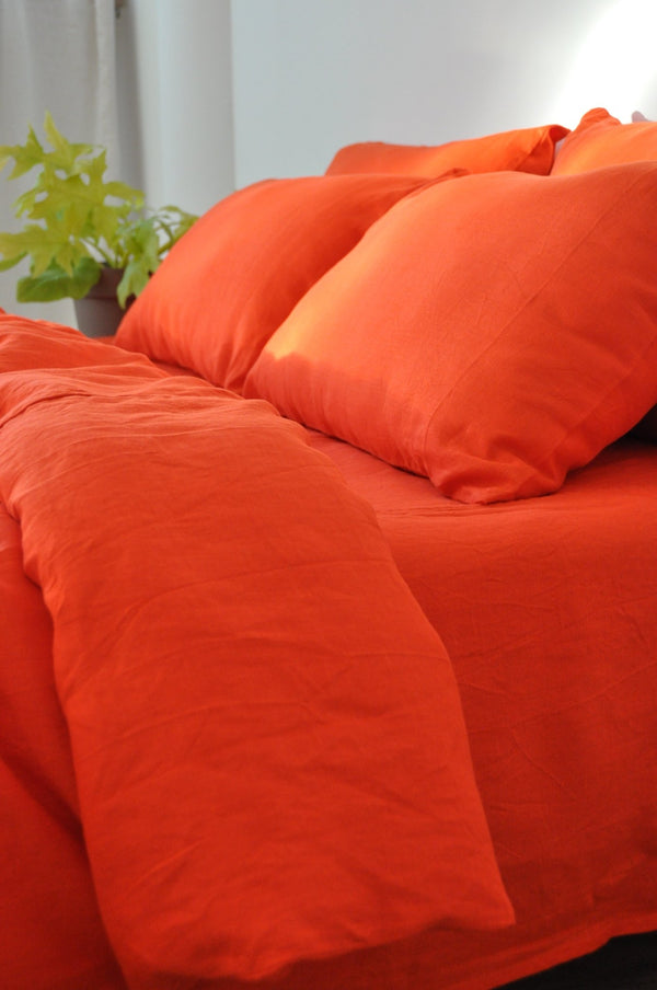 Bright orange duvet cover - True Things