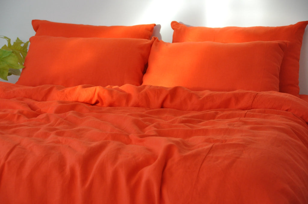 Bright orange duvet cover - True Things