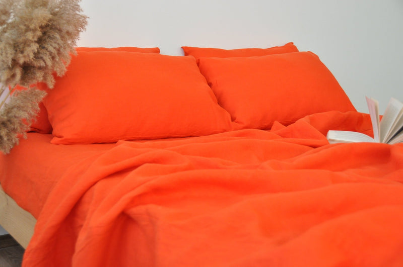 Bright orange fitted sheet - True Things