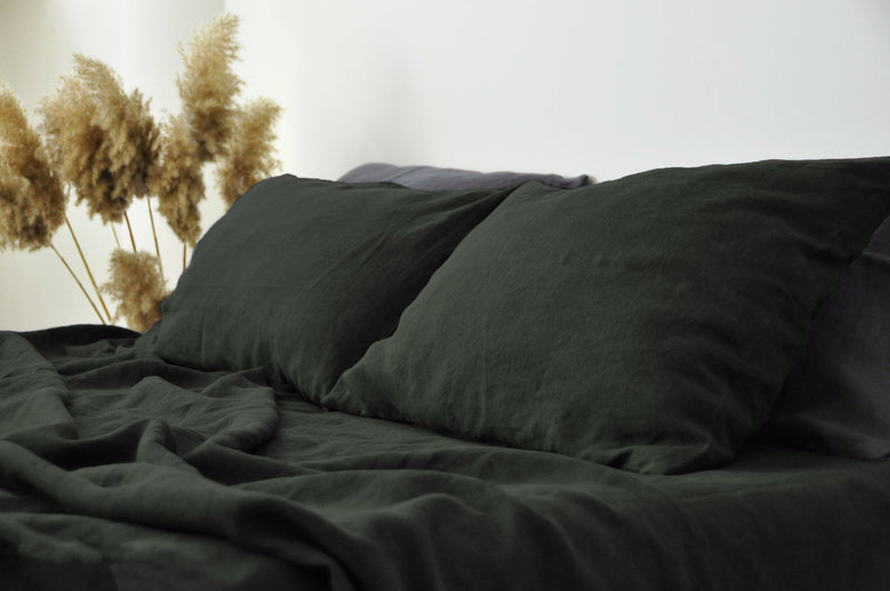 Charcoal green fitted sheet - True Things