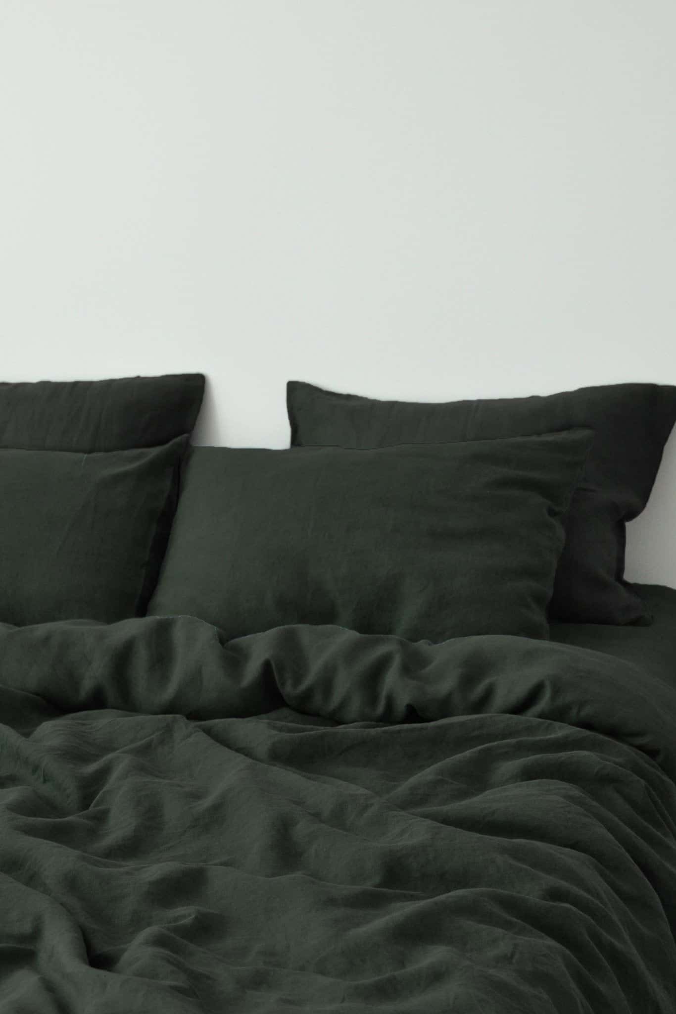 Charcoal green pillowcase - True Things