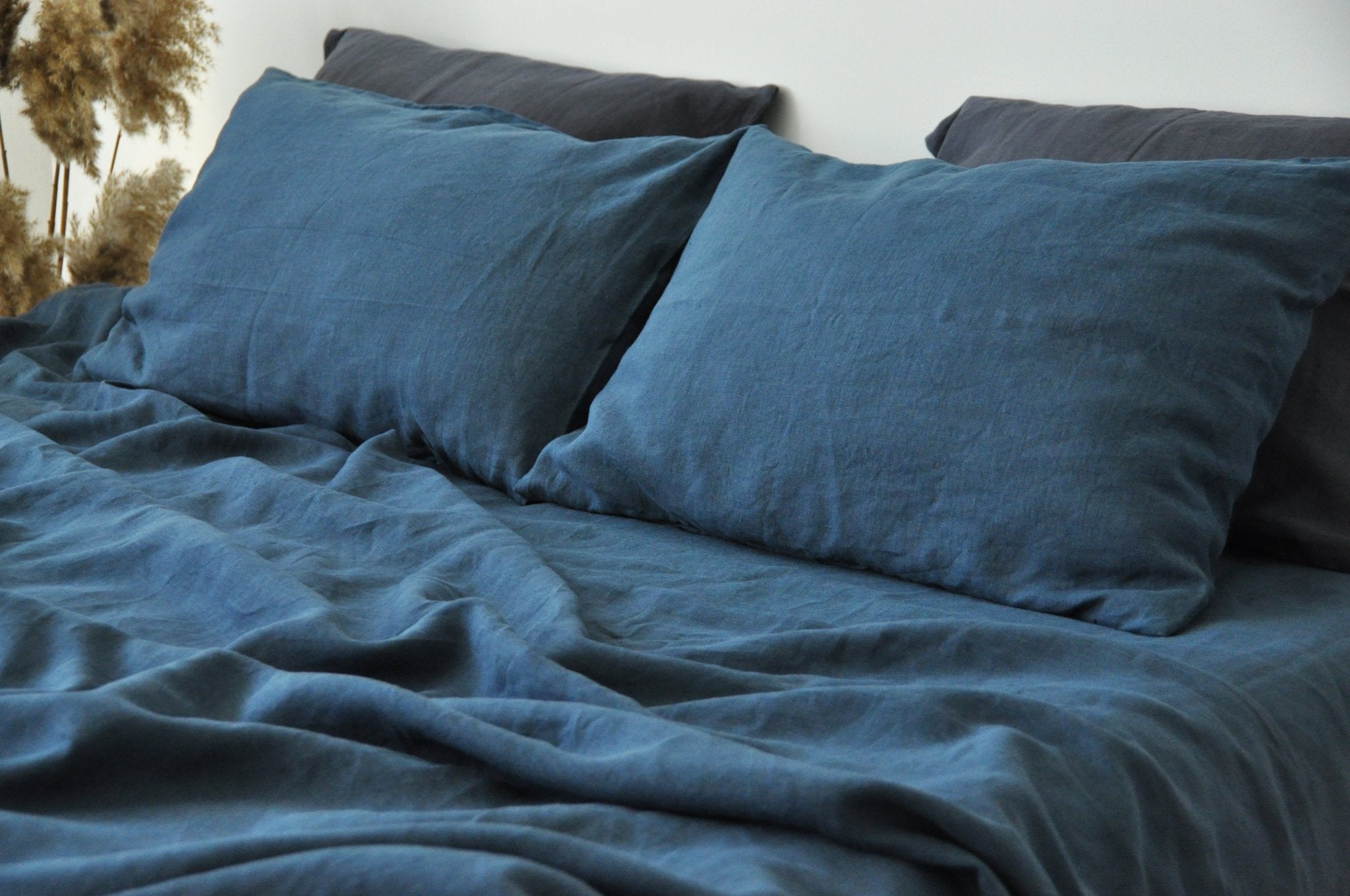 Charcoal teal fitted sheet - True Things
