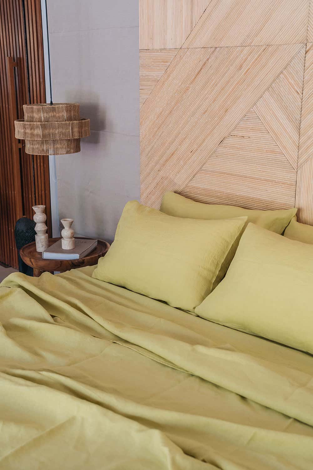 Chartreuse yellow flat sheet - True Things