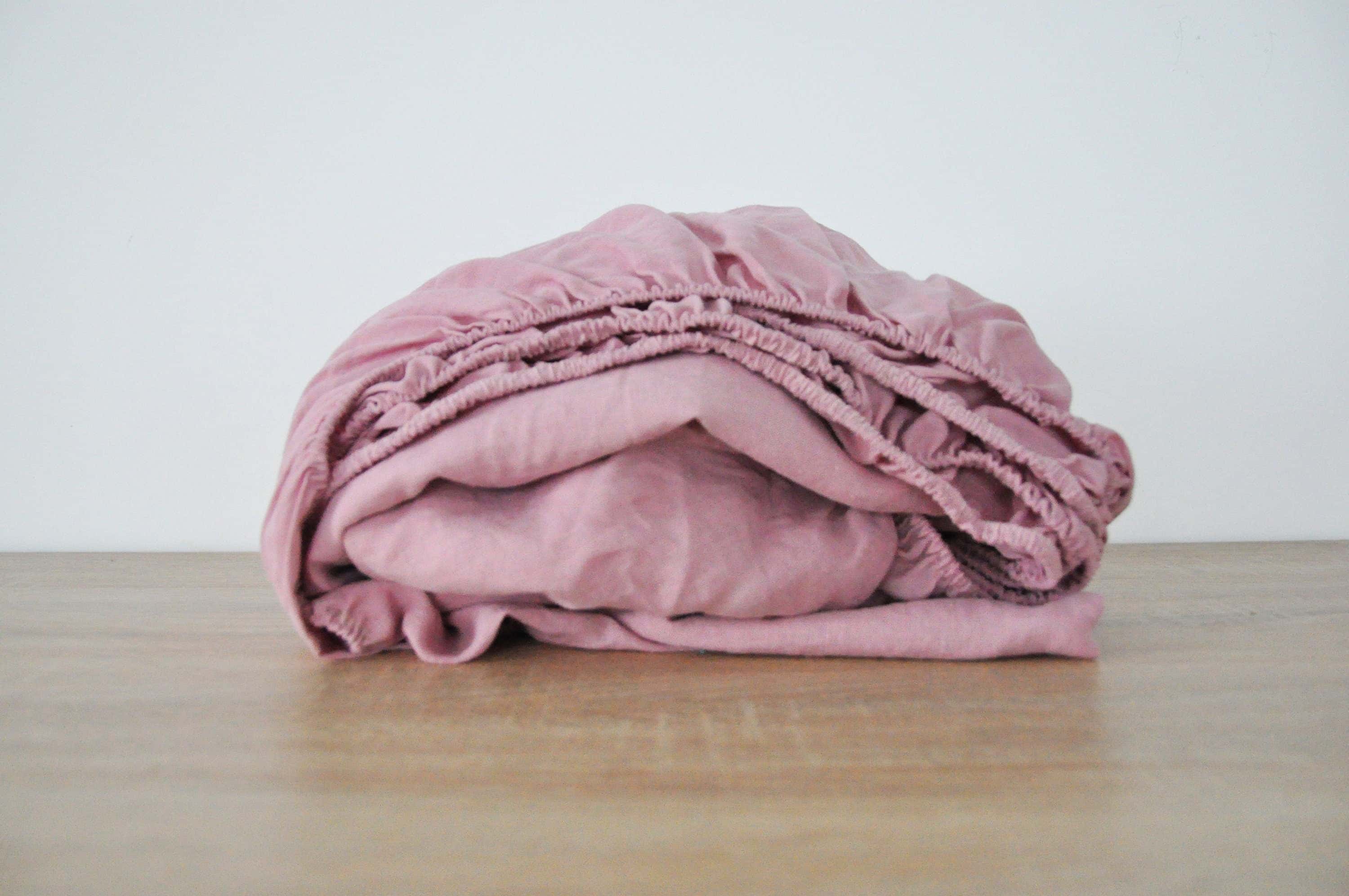 Rose pink linen fitted sheet