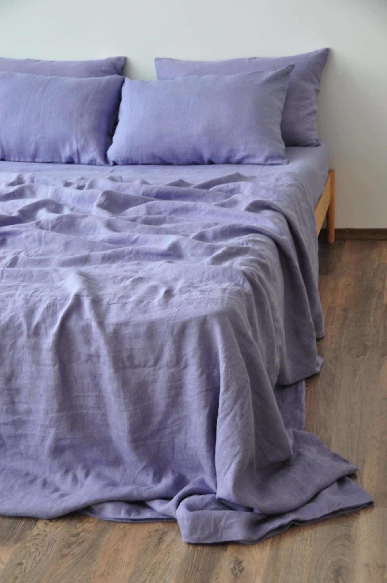 Lavendelfarbenes Bettlaken