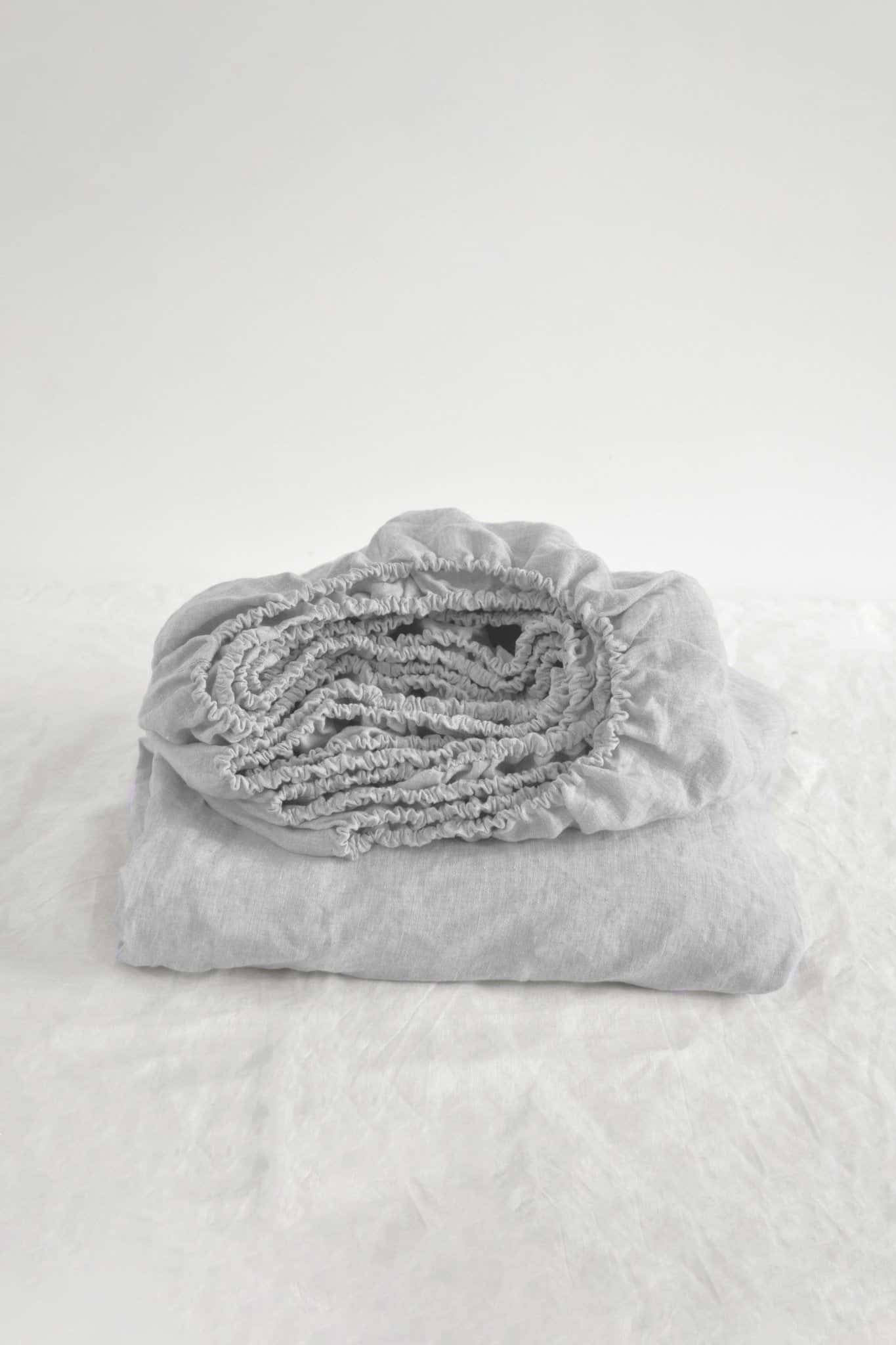 Drap-housse gris clair