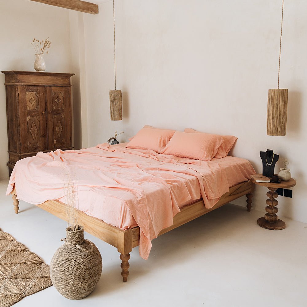 Peach fitted sheet - True Things