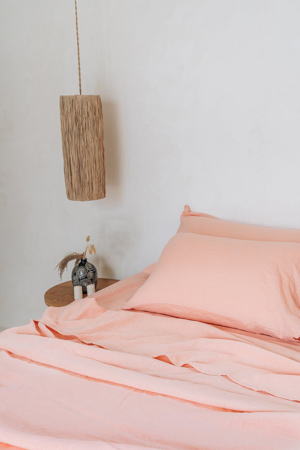 Peach fitted sheet - True Things