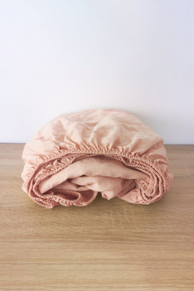 Peach fitted sheet - True Things