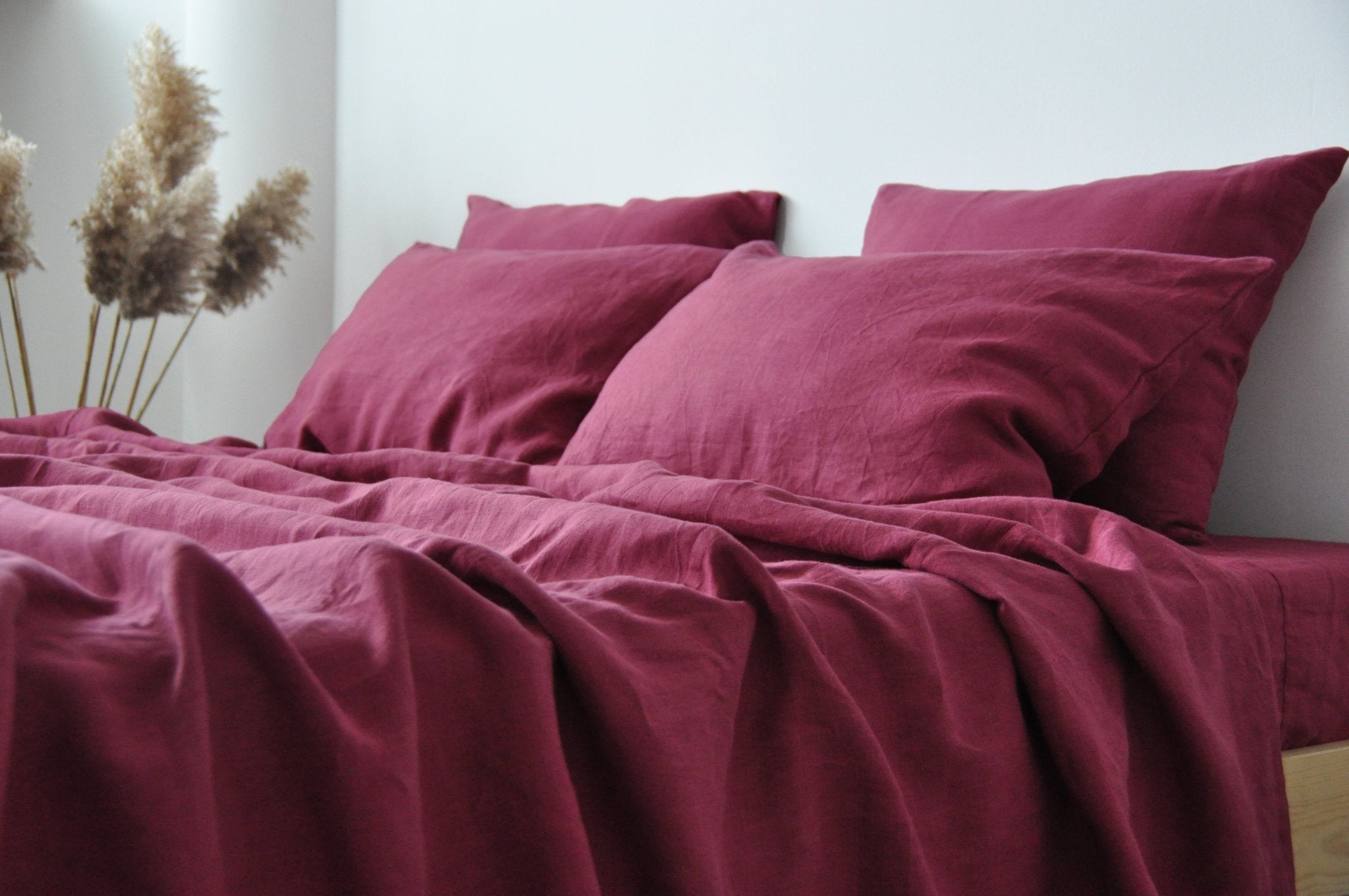 Raspberry fitted sheet - True Things