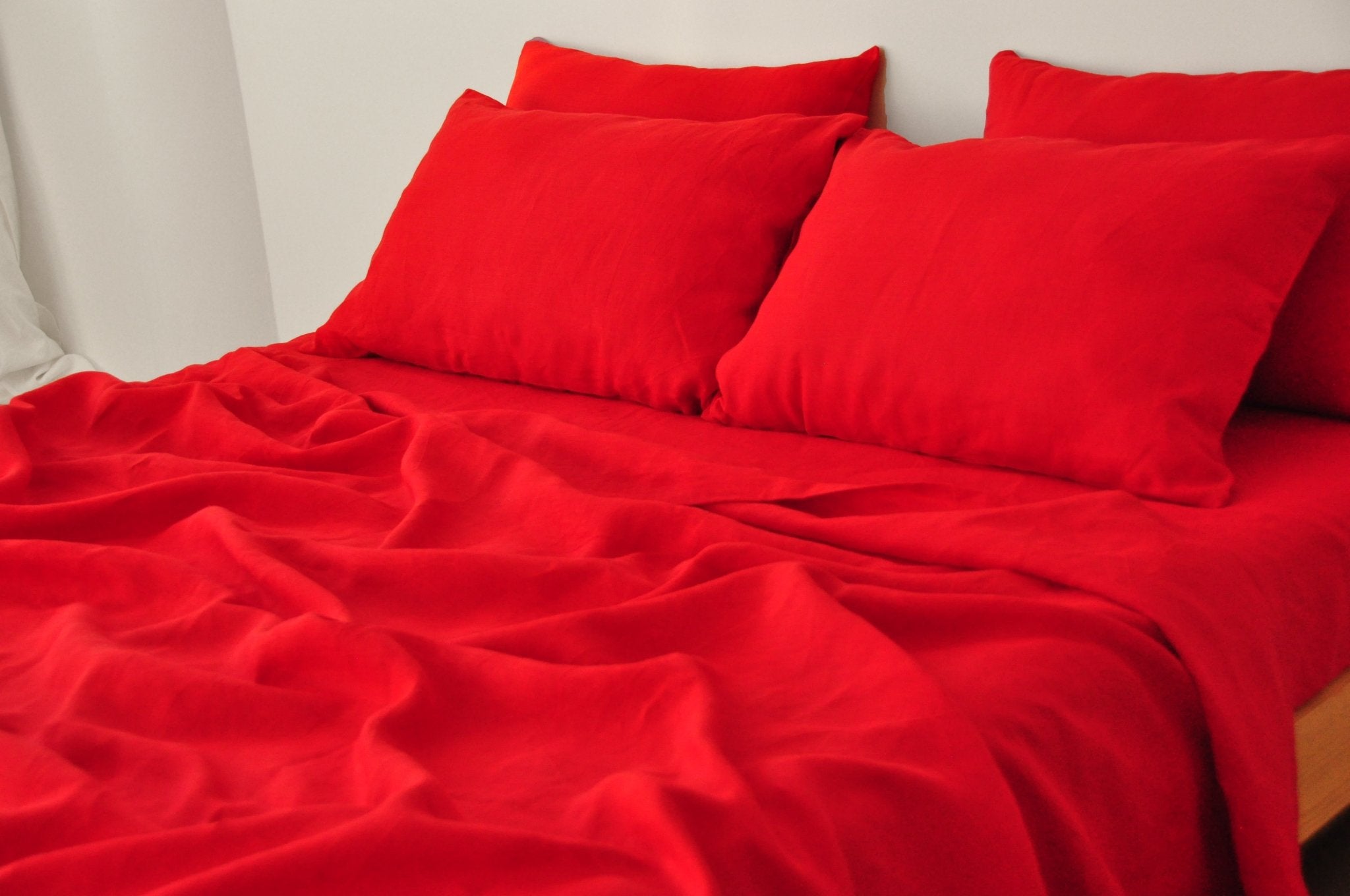 Drap-housse rouge écarlate