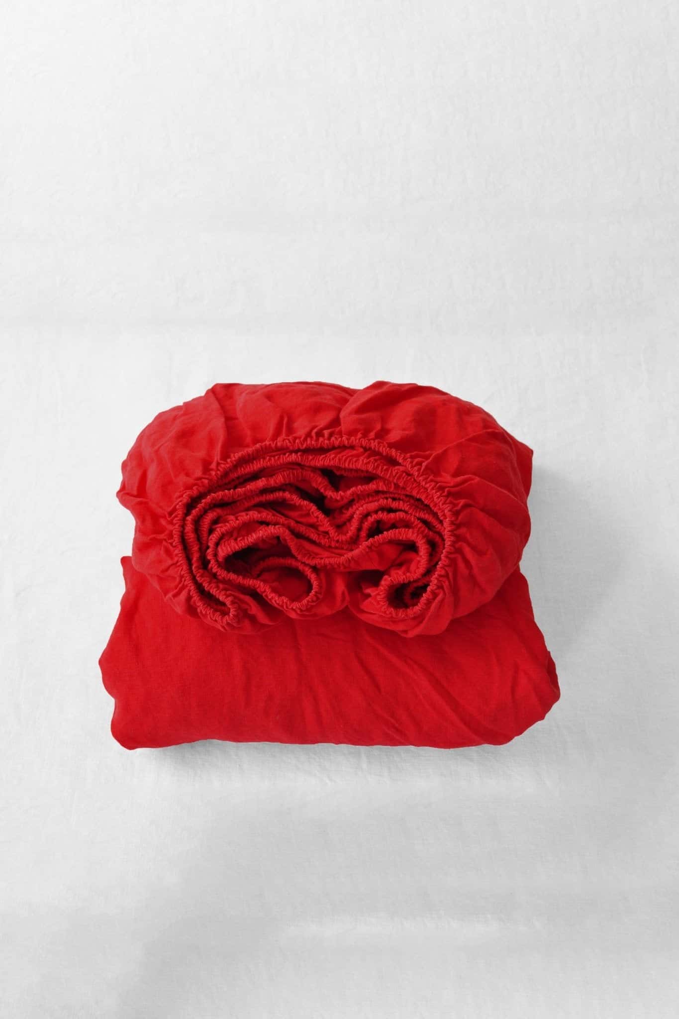 Drap-housse rouge écarlate