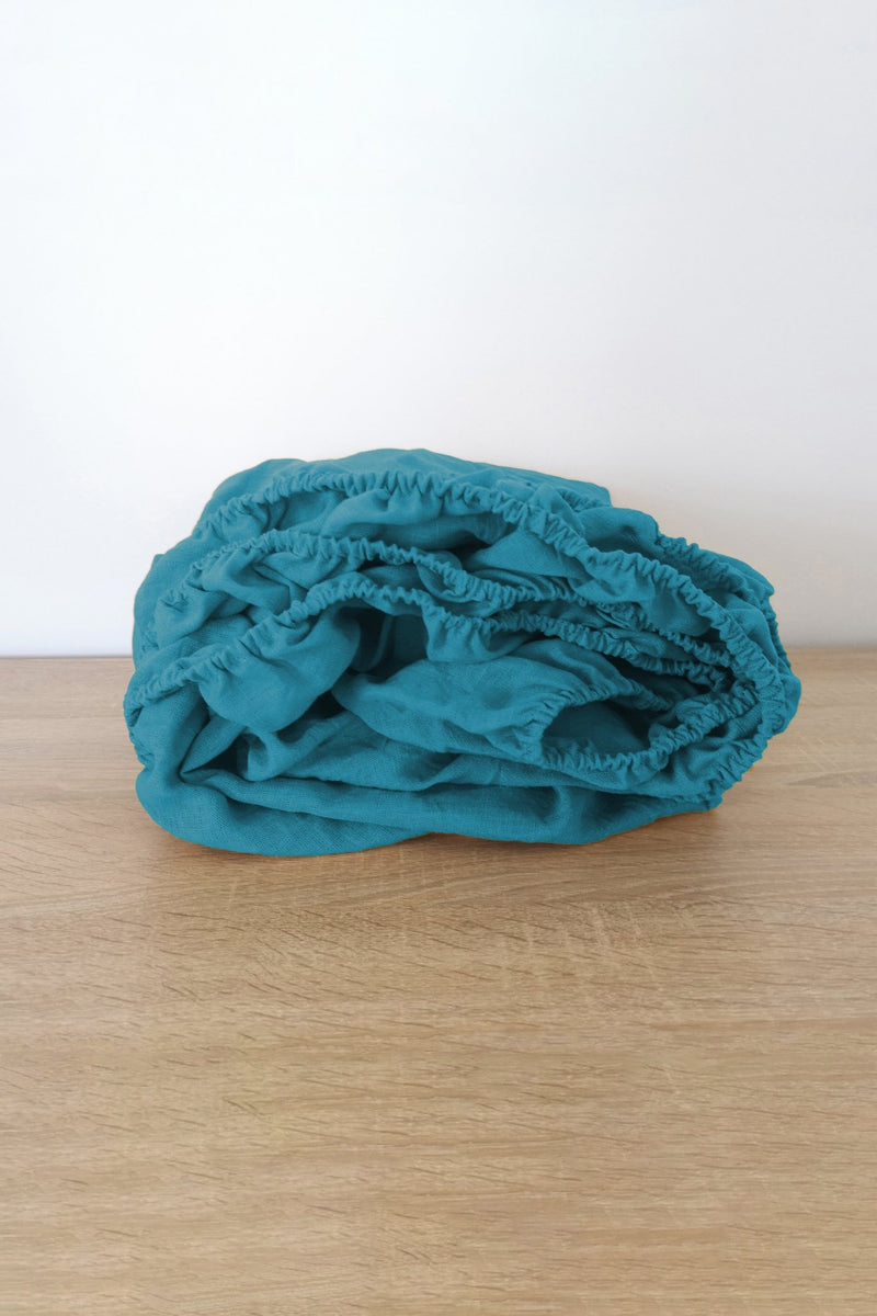Sea wave fitted sheet