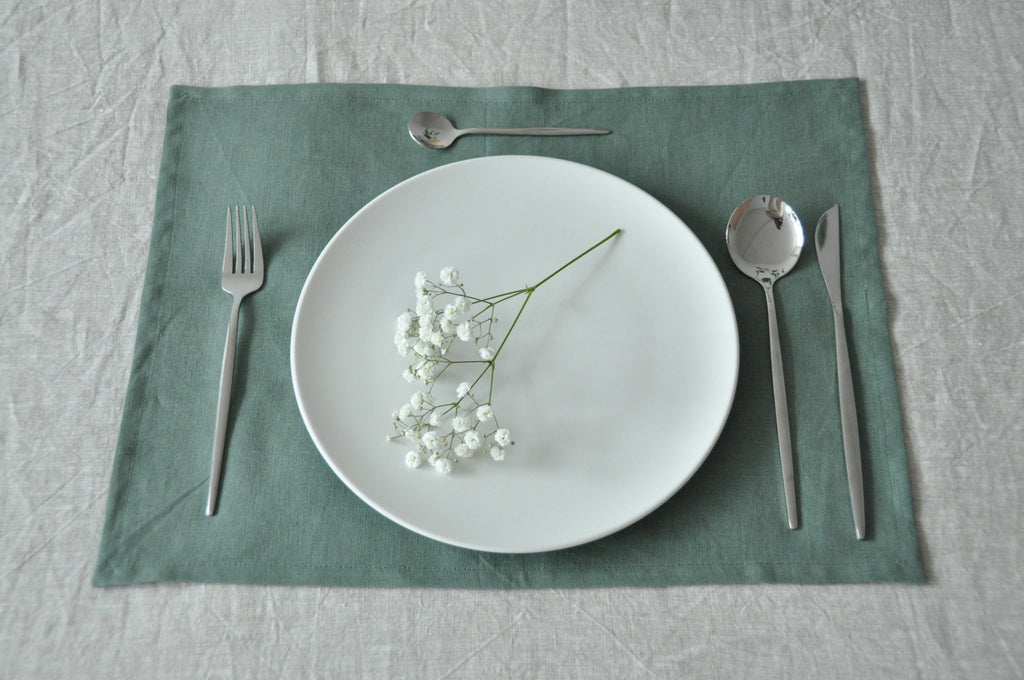 Undyed linen tablecloth - True Things