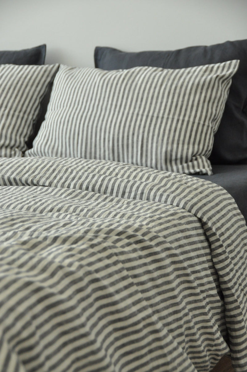 White and gray stripe duvet cover - True Things
