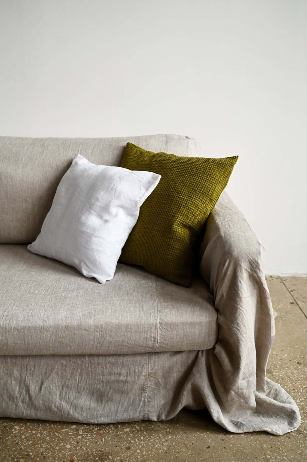 White decorative pillowcase - True Things